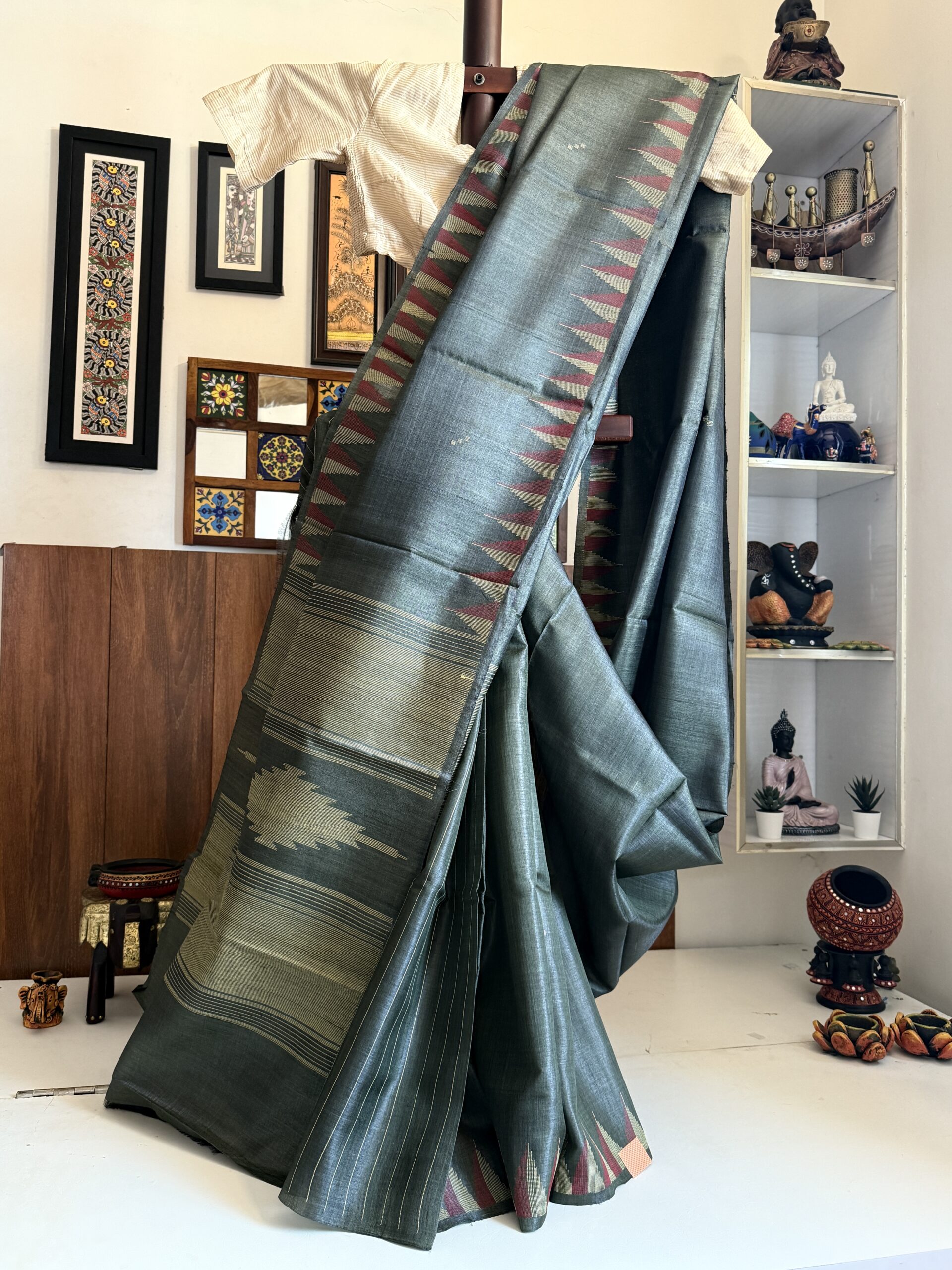 Greenish temple border Pure Tussar