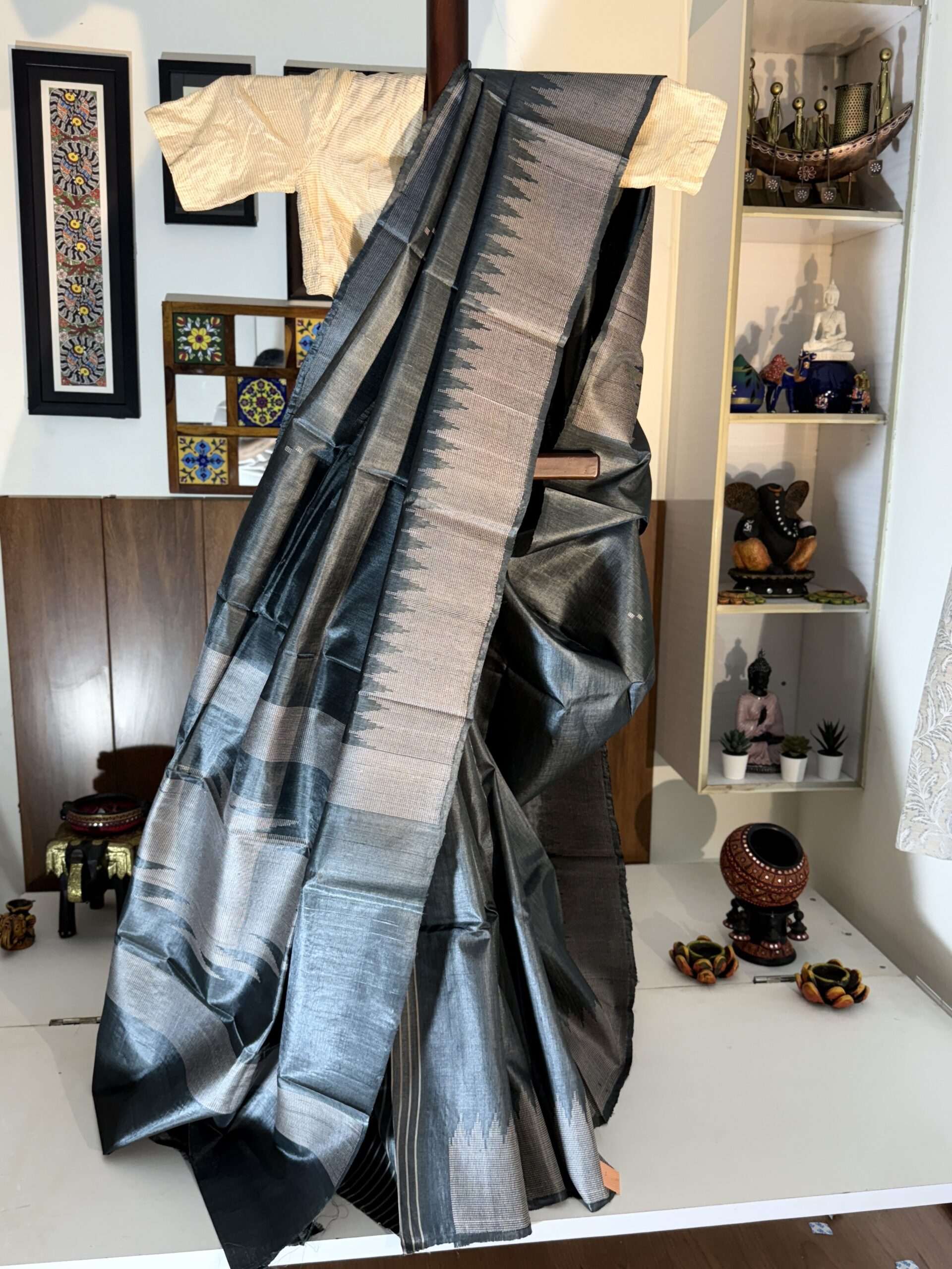 Pure tussar Grey thread pattern